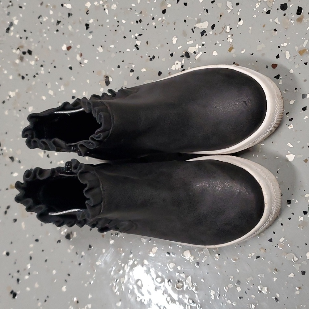 5 for $20 Wonder Nation Boots